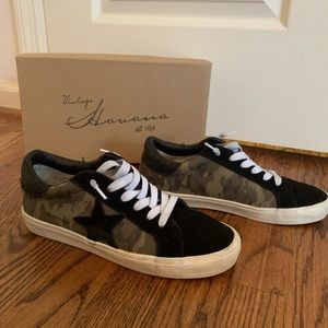 Vintage Havana Sneakers
